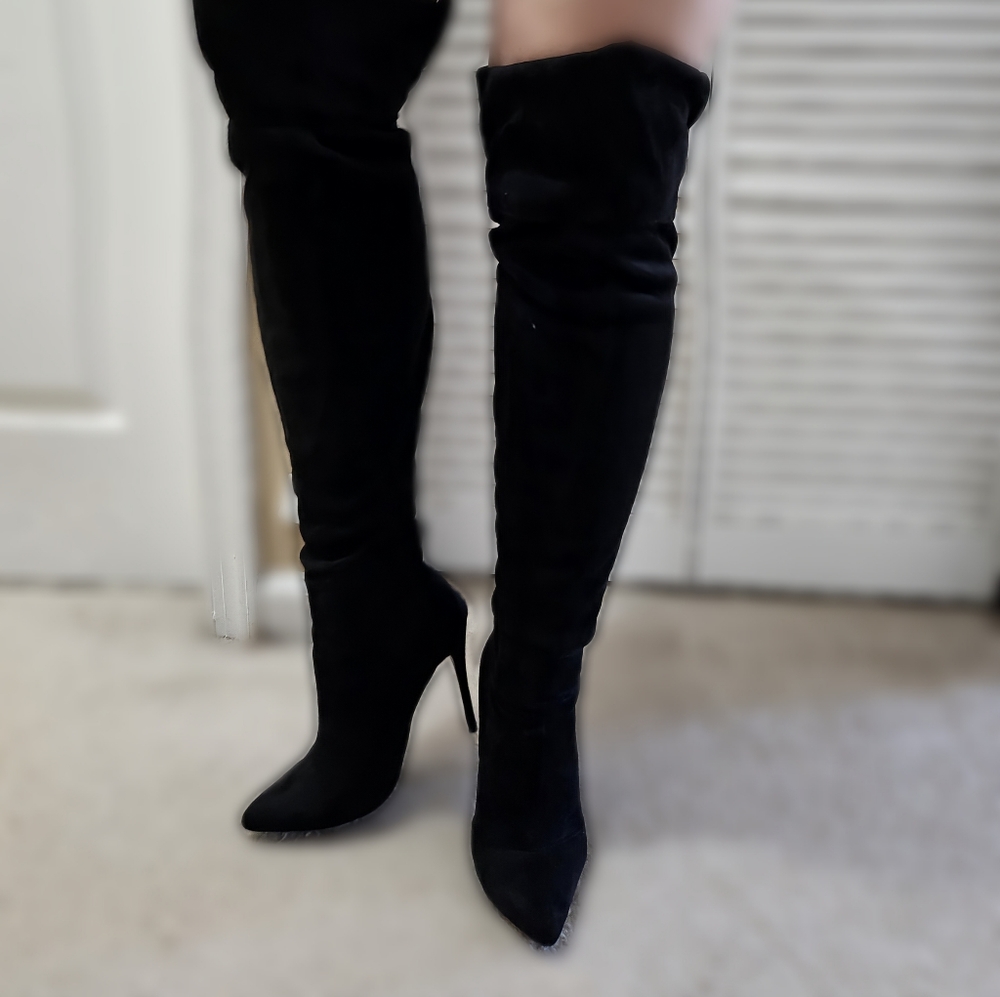 [SOLD]Fashion Nova Black Thigh High Boots